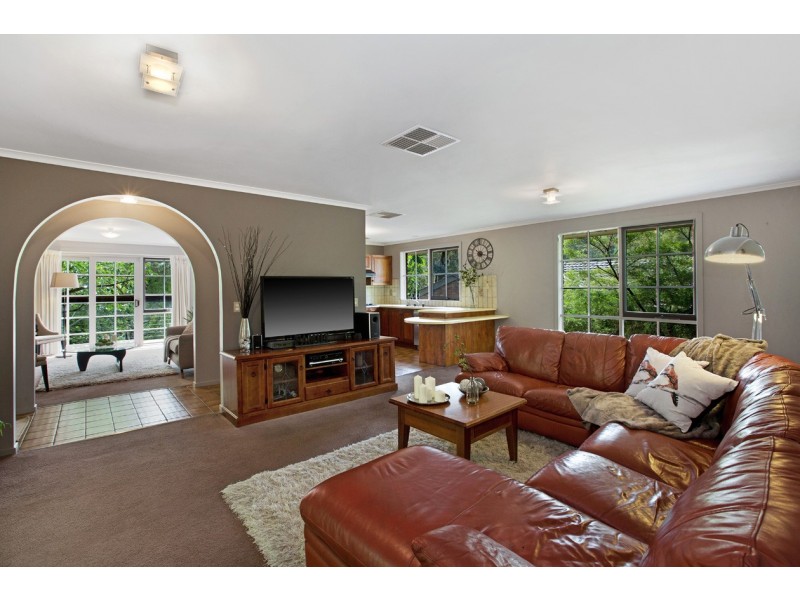 2 Pamela Place, Ringwood North VIC 3134