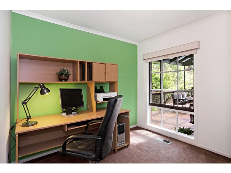 2 Pamela Place, Ringwood North VIC 3134