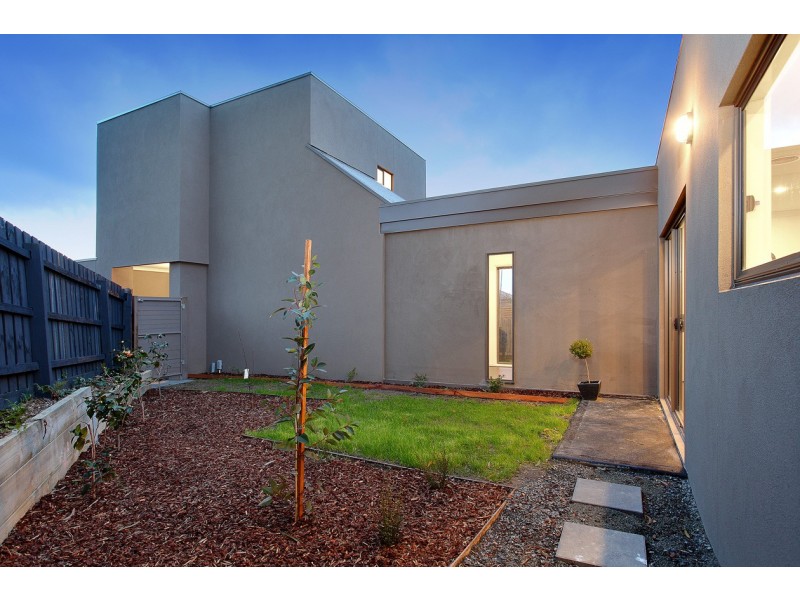 10 Cart Lane, Ringwood East VIC 3135