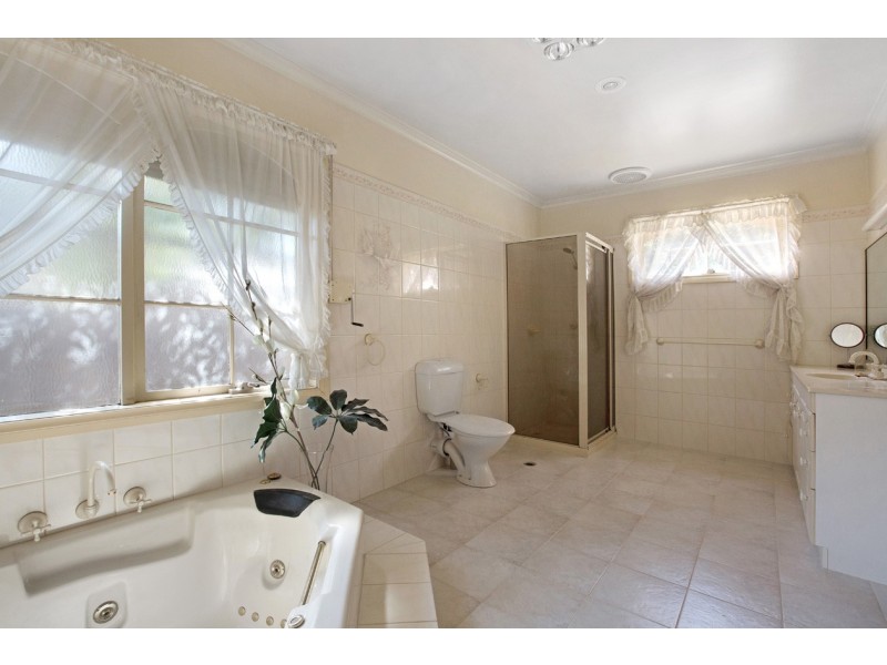 377 Mt Dandenong Road, Croydon VIC 3136