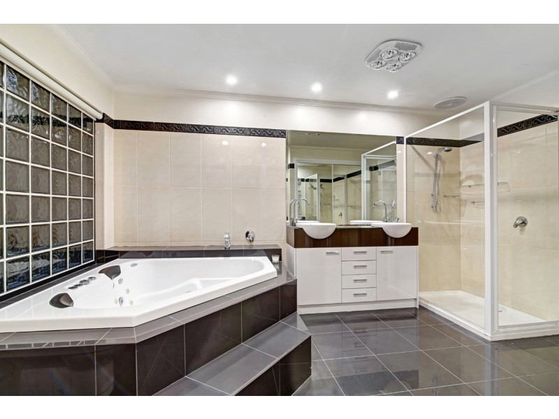 1 Mulawa Street, Croydon North VIC 3136