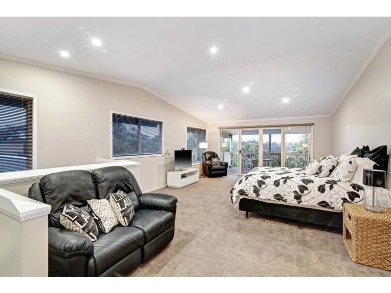 1 Mulawa Street, Croydon North VIC 3136