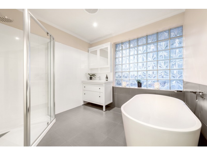 87 Gracedale Avenue, Ringwood East VIC 3135