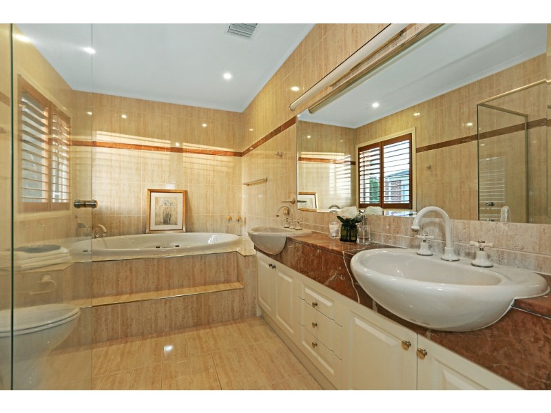 29 Oban Woods, Ringwood North VIC 3134