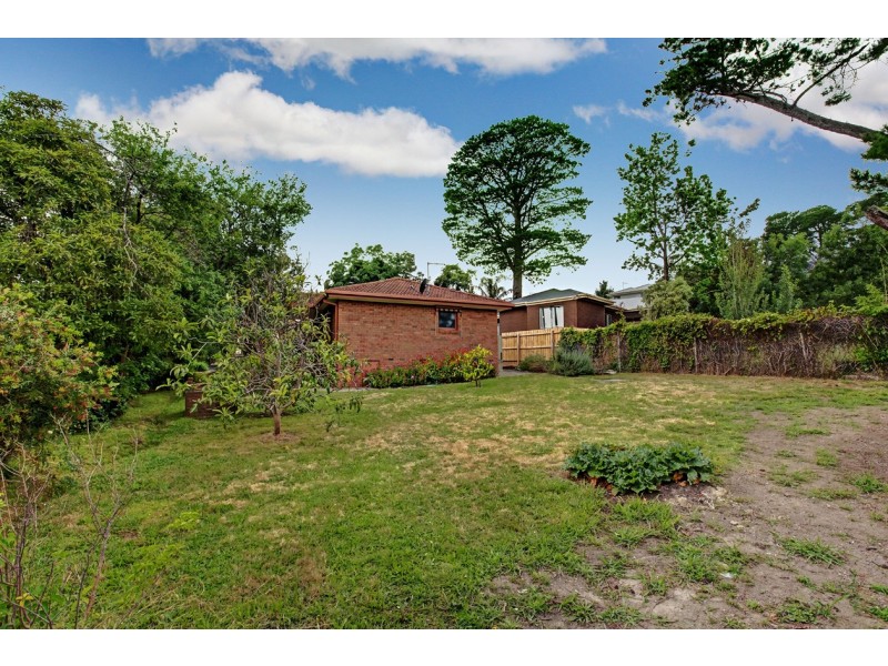 2/830 Mt Dandenong Road, Montrose VIC 3765