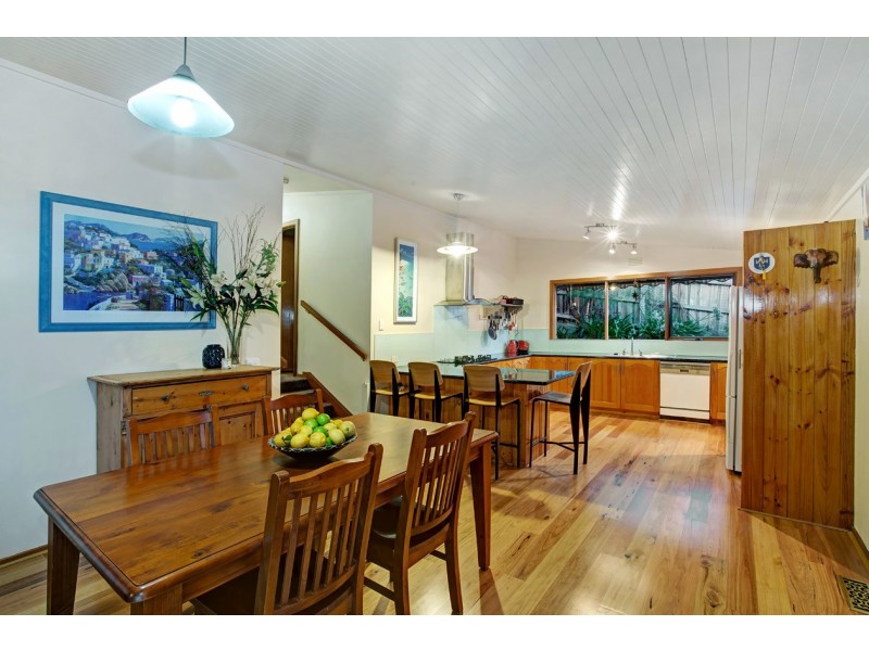 9 June Square, Ringwood North VIC 3134