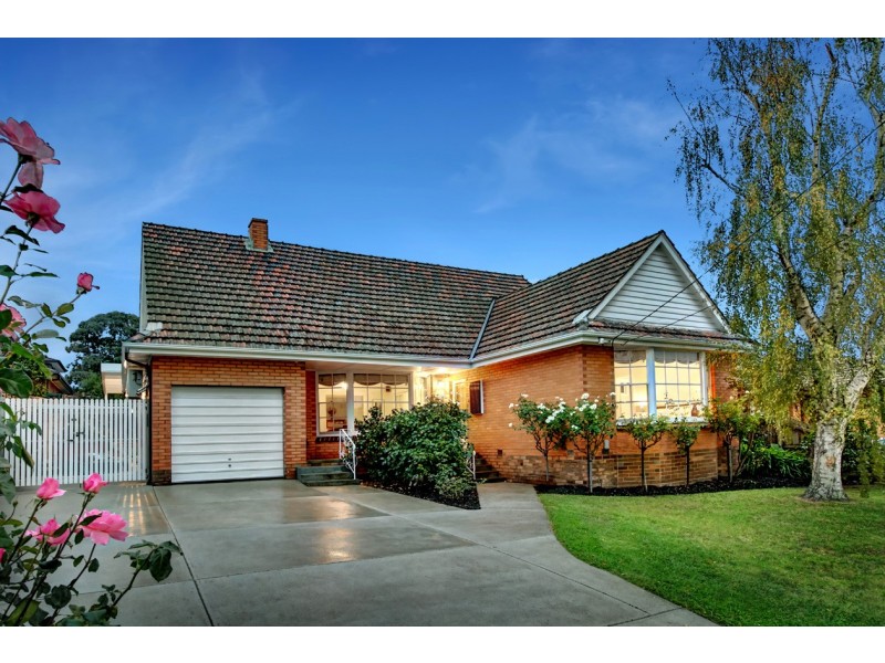 11 Lauer Street, Doncaster VIC 3108