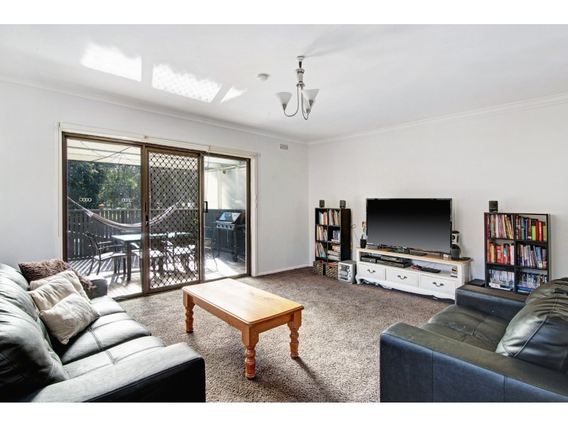 24 Yvonne Avenue, Croydon South VIC 3136