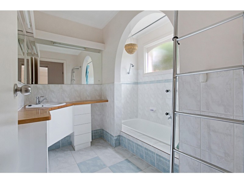 35 Wilson Concourse, Croydon North VIC 3136