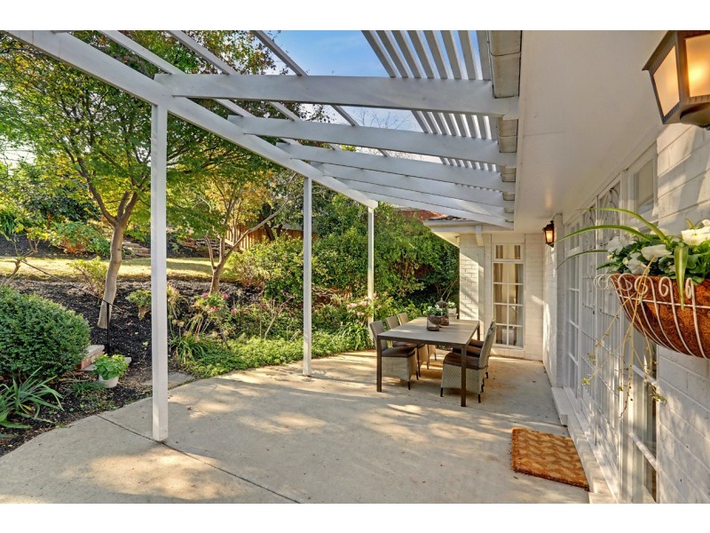 52 Montana Parade, Croydon VIC 3136