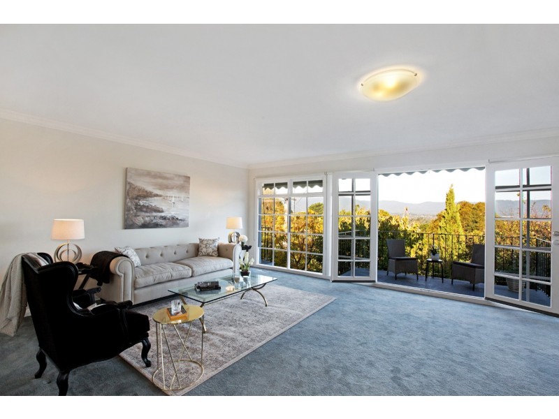 52 Montana Parade, Croydon VIC 3136