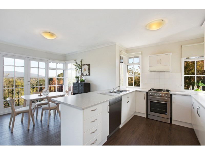 52 Montana Parade, Croydon VIC 3136