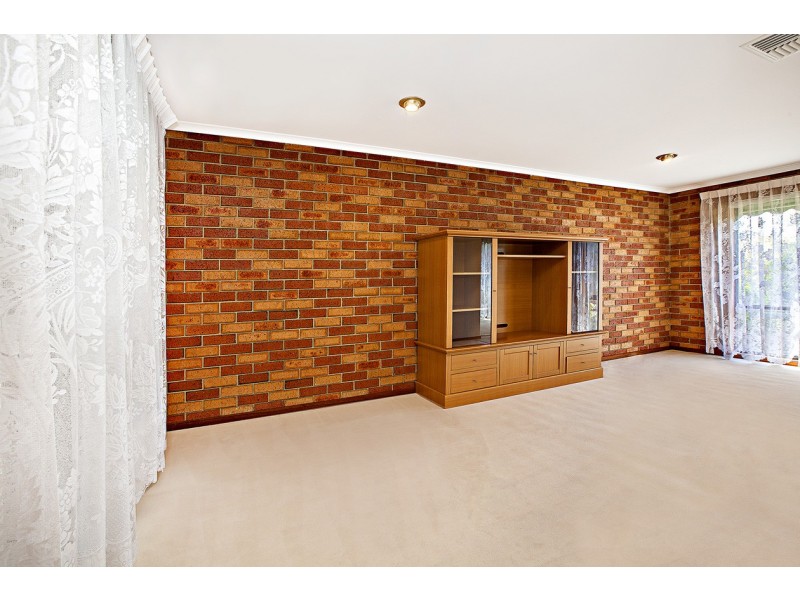 12 Dumosa Avenue, Croydon VIC 3136