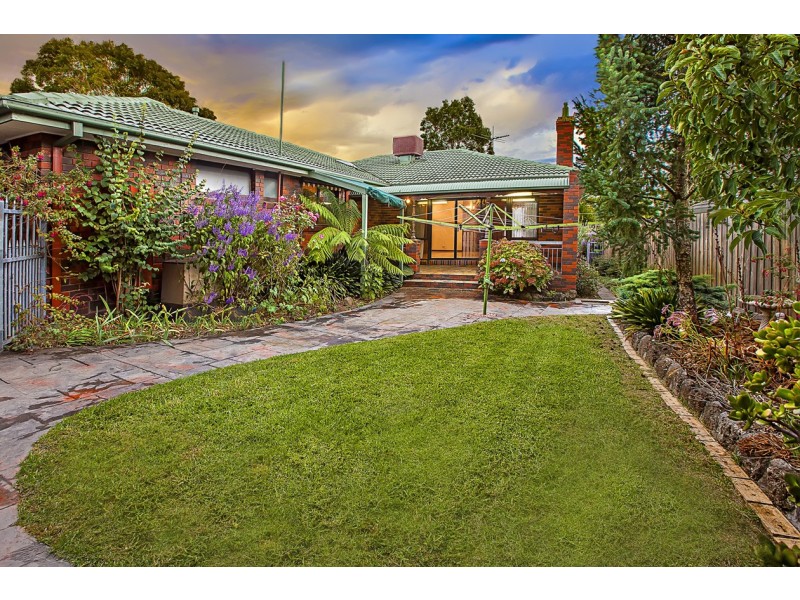 12 Dumosa Avenue, Croydon VIC 3136