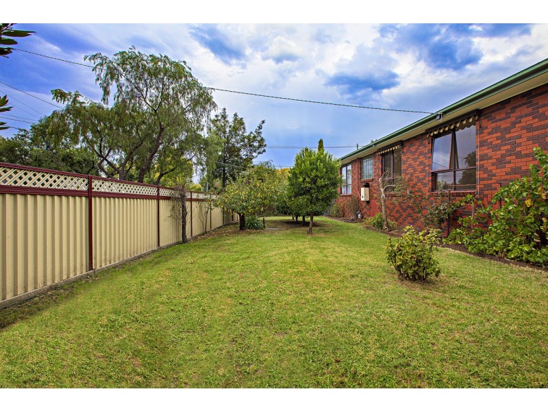 12 Dumosa Avenue, Croydon VIC 3136