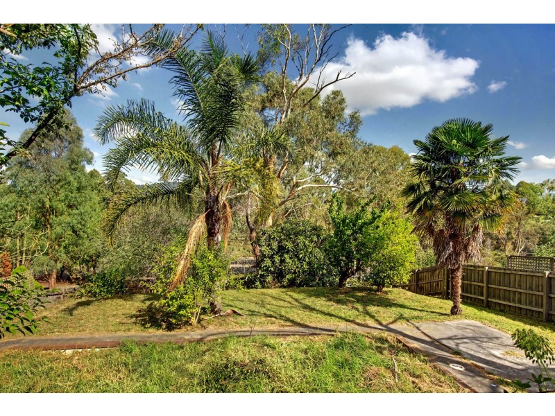 62 Winyard Drive, Mooroolbark VIC 3138