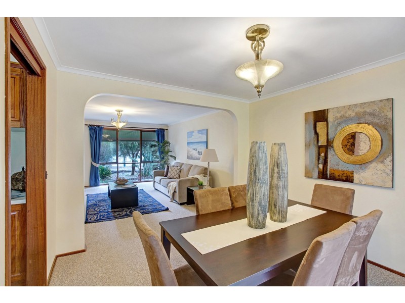 10 Loddon Court, Croydon Hills VIC 3136