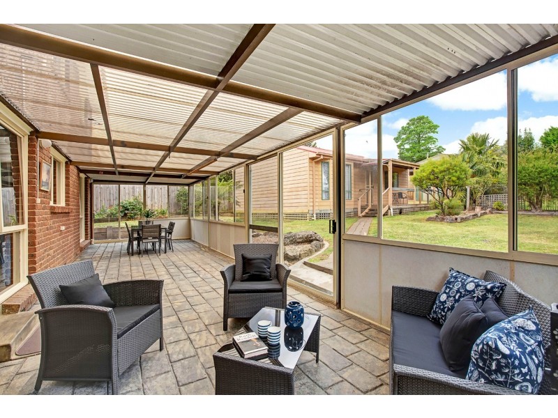 10 Loddon Court, Croydon Hills VIC 3136