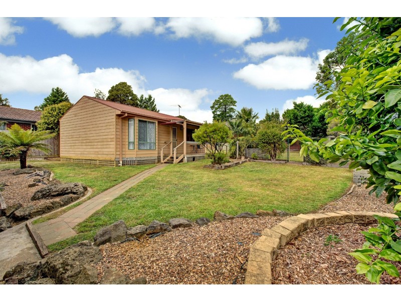 10 Loddon Court, Croydon Hills VIC 3136