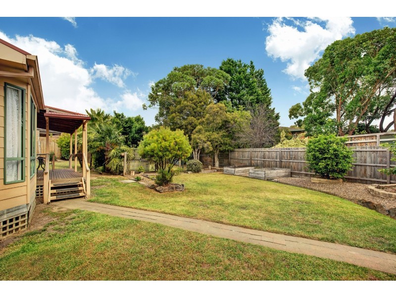 10 Loddon Court, Croydon Hills VIC 3136