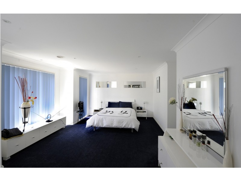 17 Piccadilly Court, Narre Warren South VIC 3805