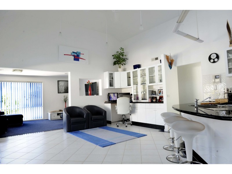 17 Piccadilly Court, Narre Warren South VIC 3805