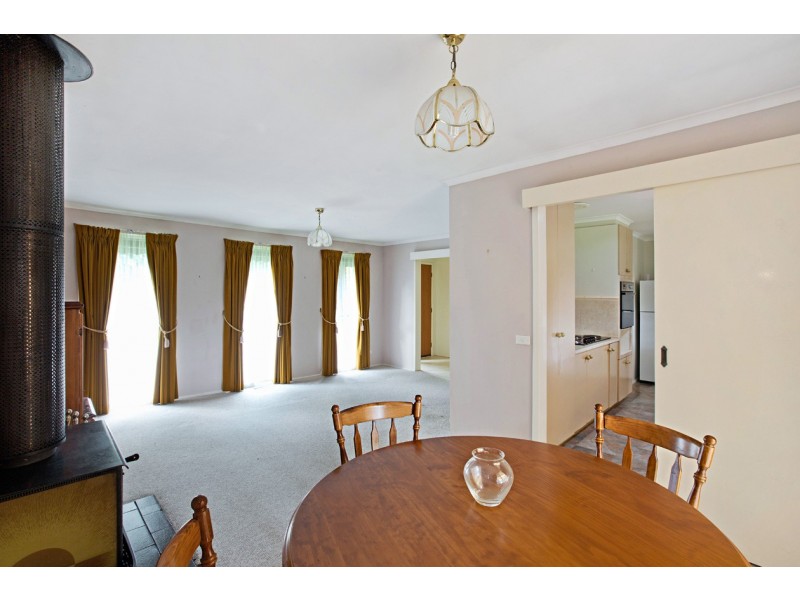 16 Auburn Road, Healesville VIC 3777