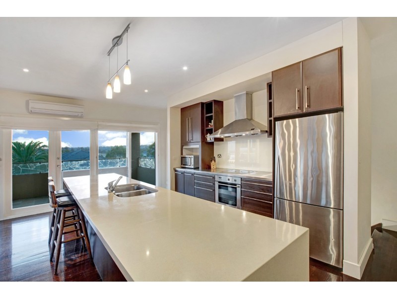 6 St John Circle, Chirnside Park VIC 3116