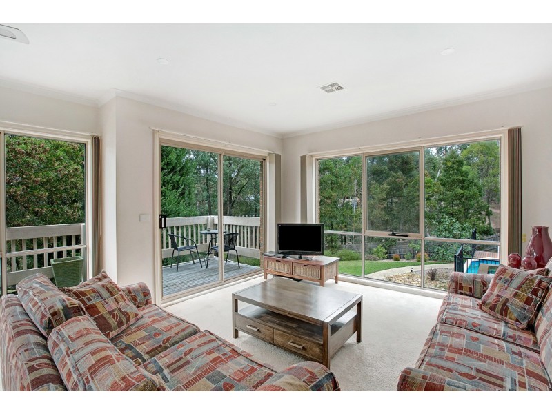 8 Justin Court, Croydon North VIC 3136