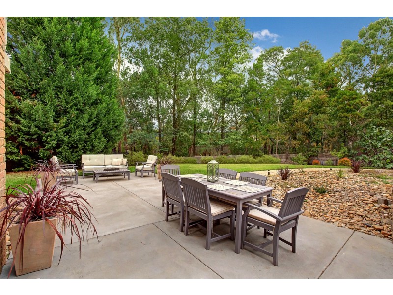 8 Justin Court, Croydon North VIC 3136