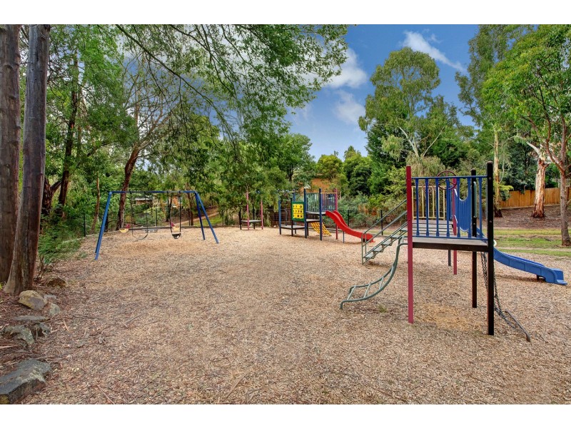 8 Justin Court, Croydon North VIC 3136