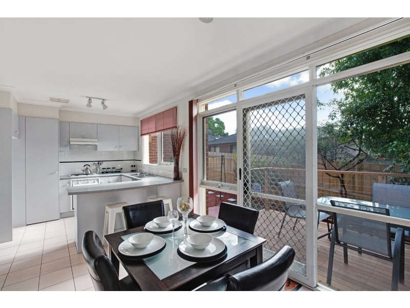 2/9 Creek Road, Mitcham VIC 3132