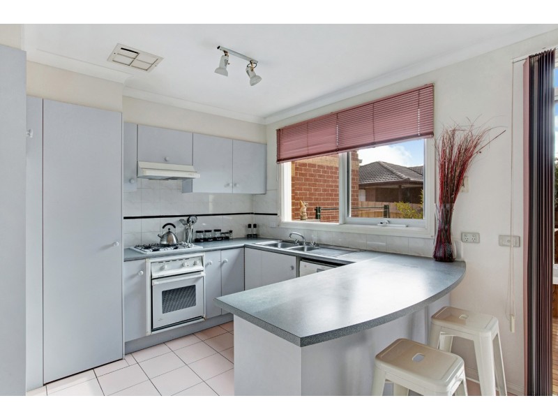 2/9 Creek Road, Mitcham VIC 3132