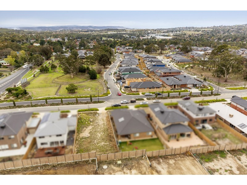 101 The Range Boulevard, Croydon VIC 3136