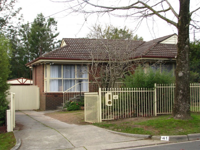 41 Bronhill Road, Ringwood East VIC 3135
