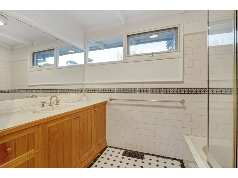 22-24 Jefferson Road, Croydon South VIC 3136