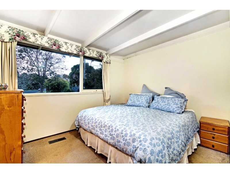 22-24 Jefferson Road, Croydon South VIC 3136