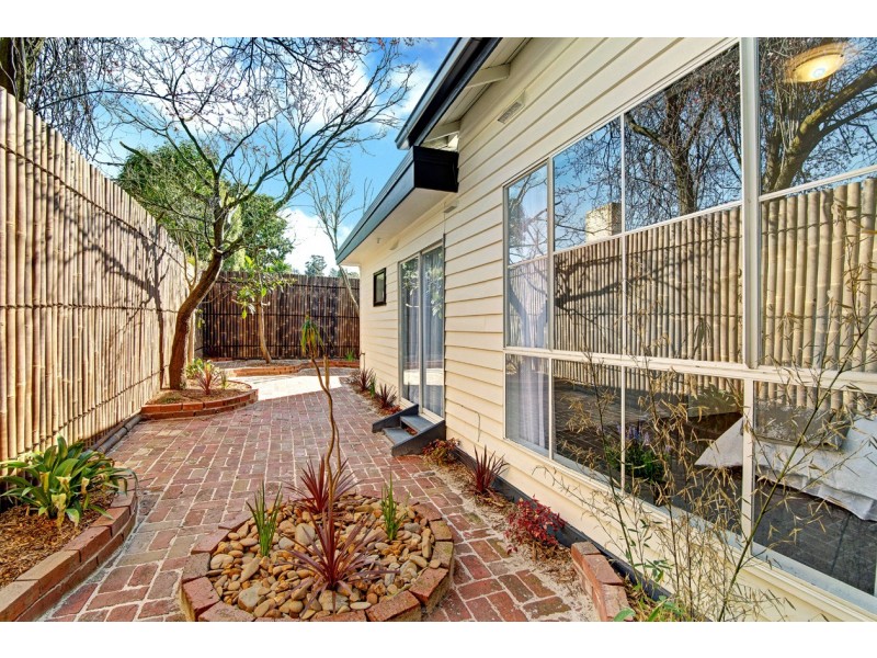 38 Vernon Street, Croydon VIC 3136