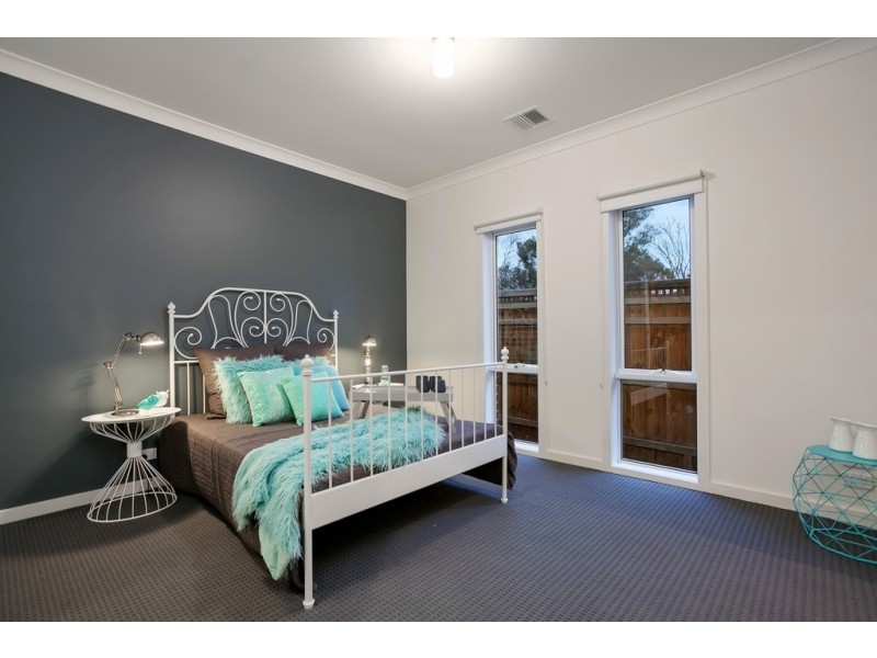 1 & 2/13 Rosedale Crescent, Ringwood East VIC 3135