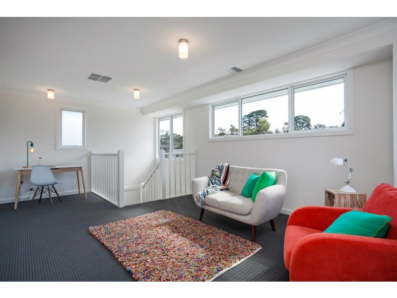 1 & 2/13 Rosedale Crescent, Ringwood East VIC 3135