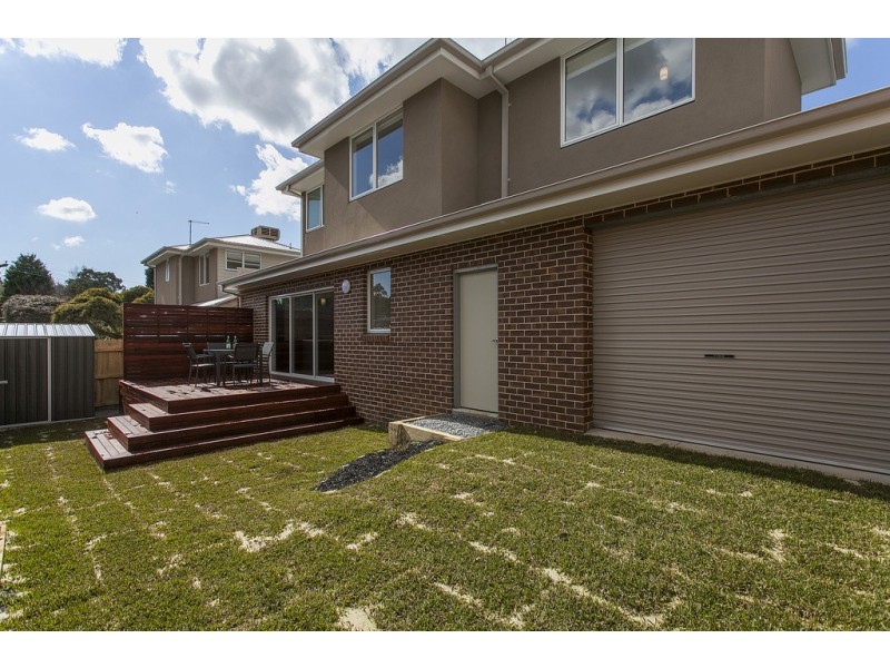 1 & 2/13 Rosedale Crescent, Ringwood East VIC 3135