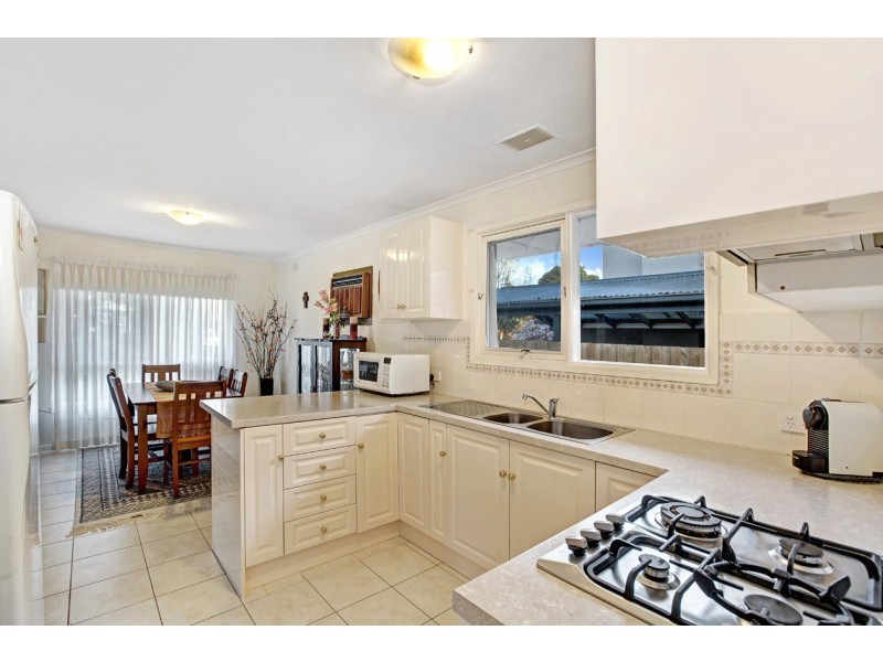 12 Hammond Street, Ringwood VIC 3134