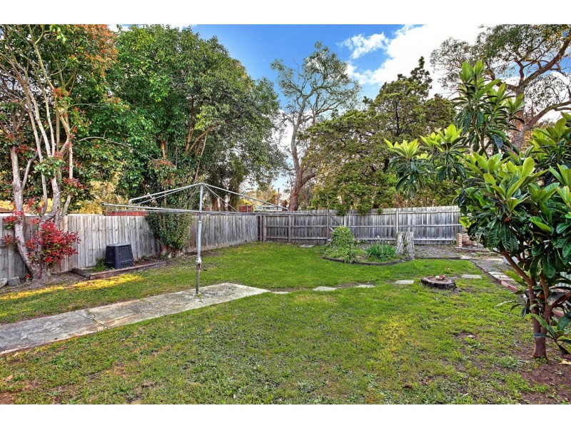 12 Hammond Street, Ringwood VIC 3134