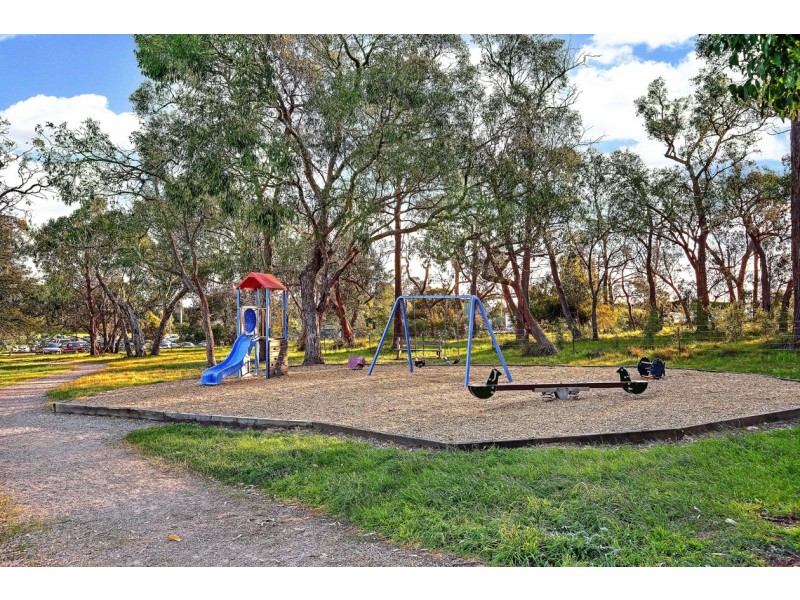 12 Hammond Street, Ringwood VIC 3134