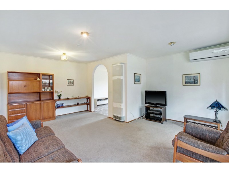 24 Valleyview Drive, Rowville VIC 3178