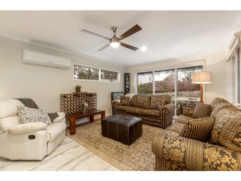 9 Marloo Court, Croydon Hills VIC 3136