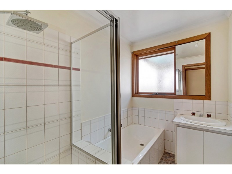 142 Dorset Road, Croydon VIC 3136