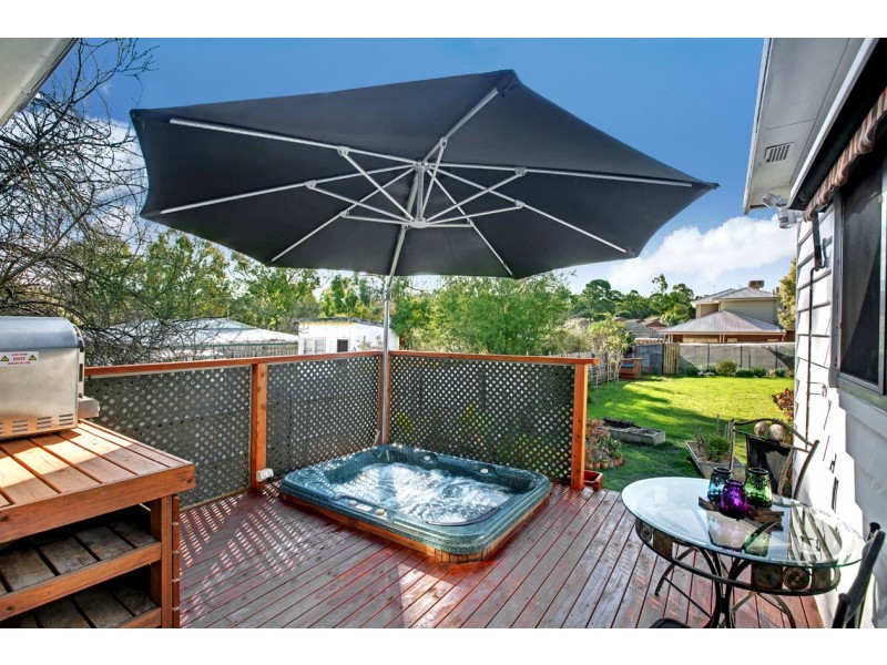 17 Patterson Street, Ringwood East VIC 3135