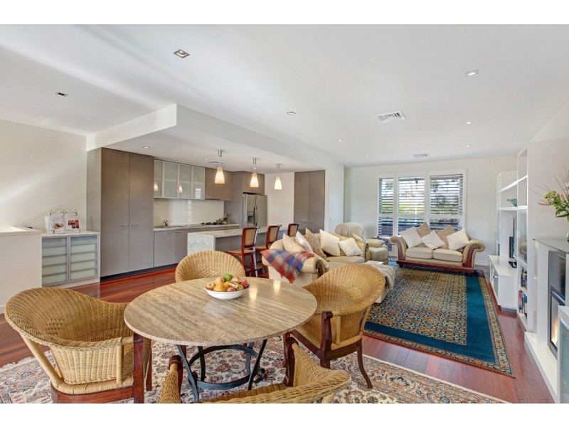 17 Henley Bridge Road, Chirnside Park VIC 3116