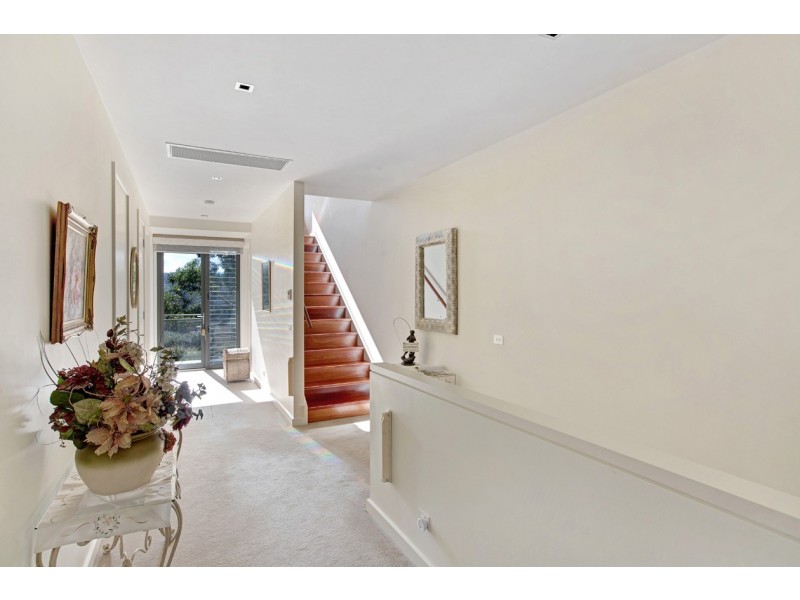 17 Henley Bridge Road, Chirnside Park VIC 3116